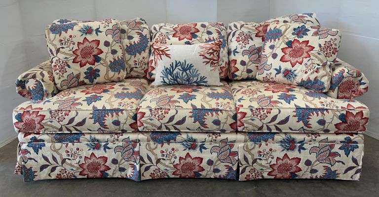 Hekman Flower Patterned Couch with Pillows
