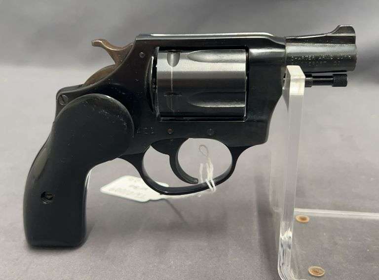 Charter Arms Undercover Model, .38 Special, 5-Shot Revolver, Includes Belt Notch Grip, Belt Holster, and Mini Soft Case, TN01009