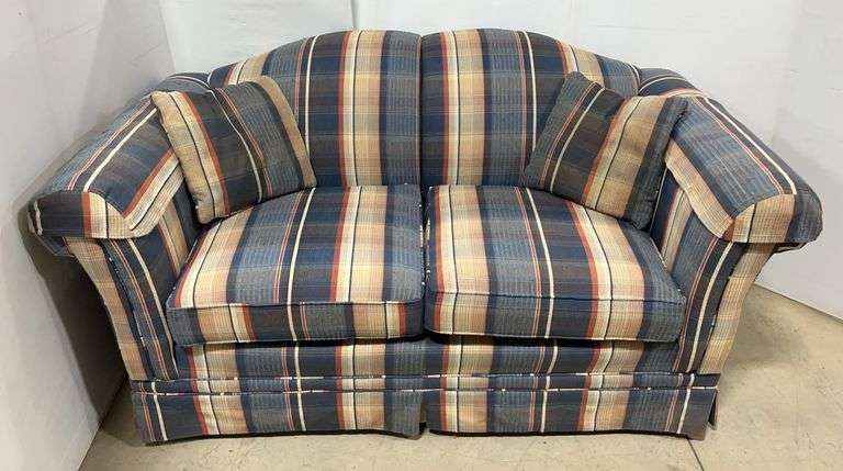 Loveseat/Couch with Matching Pillows