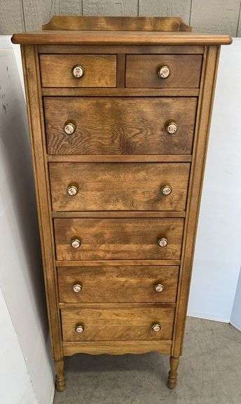 Vintage Maple Lingerie Chest, Dovetail Joints and 7-Well Functioning Drawers