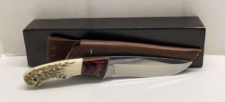 Colt Medium Hunter Model CT-0131, Mirror Polished Clip/Drop Point 4.5" Blade, Etched with a Colt, Woodgrain and Genuine Stag Antler Handle, Brown Leather Sheath, TN518