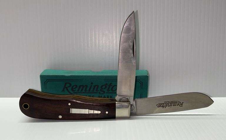 Remington R1128 Jumbo Bullet Trapper, 2 3/8" Blades, Cocobolo Wood Handle, Silver Bullet Shield, TN963