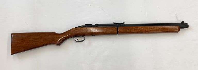 1973 Sheridan Model C Series, Widely Known as the Blue Streak or Silver Streak, Classic Multi-Pump Pneumatic Air Rifle Chambered in 5mm (.20 Cal.), Velocity Up to 700 fps Depending on the Number of Pumps, Made in USA (Wisconsin), TN880