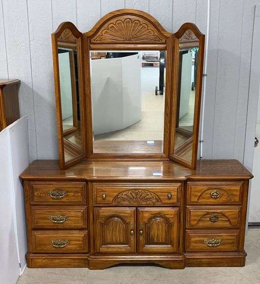 Sumter Cabinet Co. Long Dresser with Mirror, Mirror Not Attached