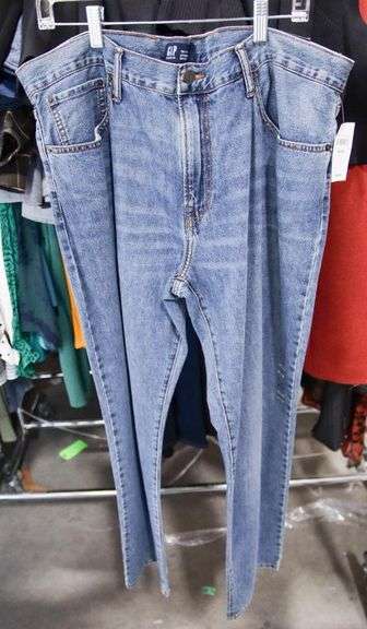 GAP Straight Leg Jeans Size 38/32 TAG $59.99