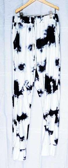 Ladies Black & White Print Relax Pant