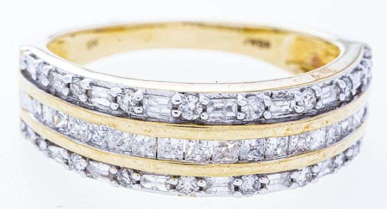 10kt Gold Diamond Ring, -53 Diamonds = .50ct - Appraisal $2230.00