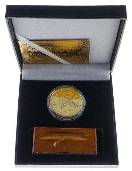 Elvis 24kt G.P. Medallion w/Display