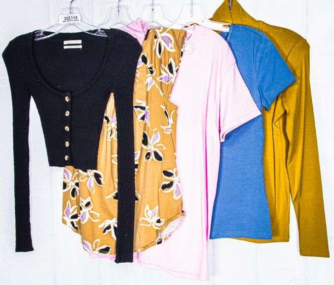 Grouping 5 L-Size Small - Shirts, Sweater Etc. Urban, Geroge Etc.