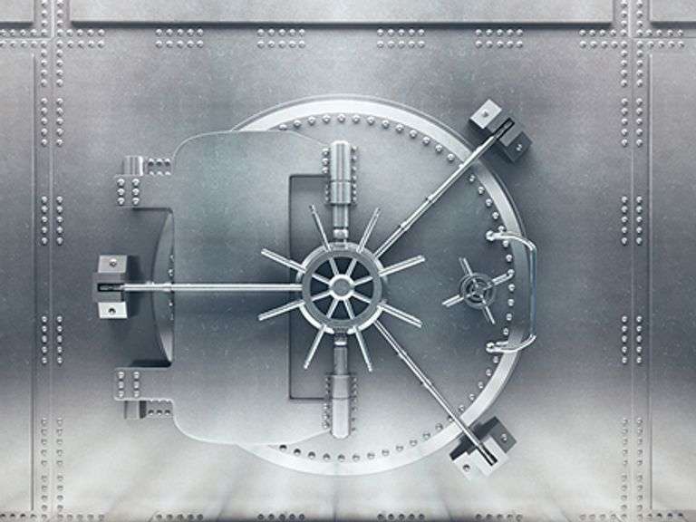 Jewellery, Fragrances, Roses, Gold & Silver Bullion & More!