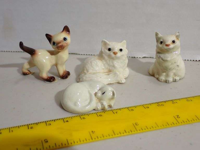 Retired Hagen Renaker Ceramic Miniatures - Sleeping cat - Siamese Tom Cat - Persian Sitting & Laying