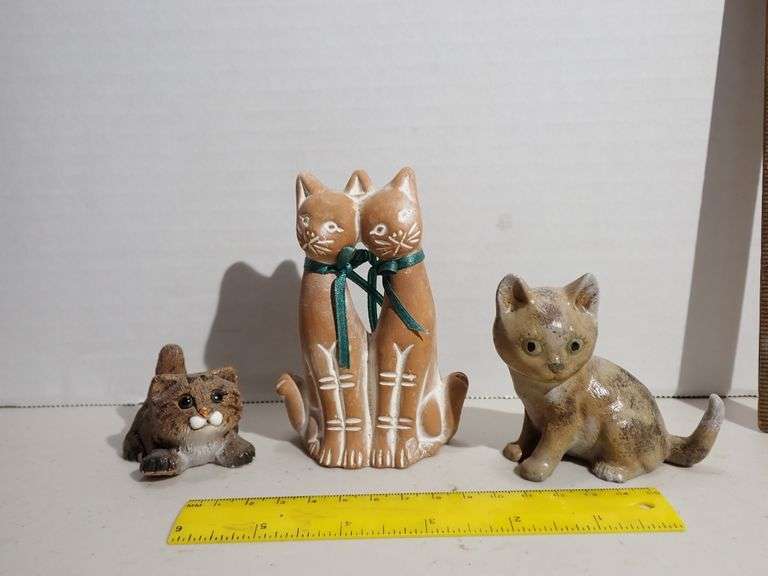 Artesania Rinconada tabby kitten - Carved Terra Cotta Twin Cats Figurine - Ceramic Painted Kitten