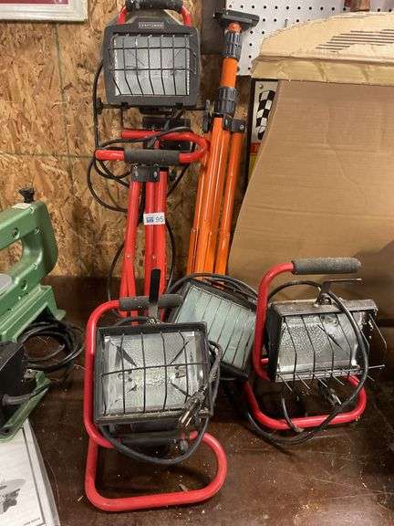 4 Quartz Work Lights & 2 Stands