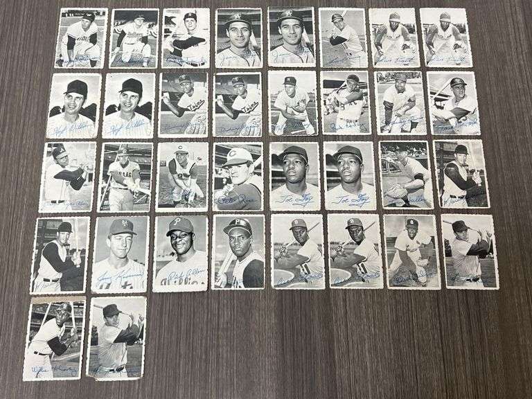 Assorted 1969 Topps Deckle Edge Baseball Cards