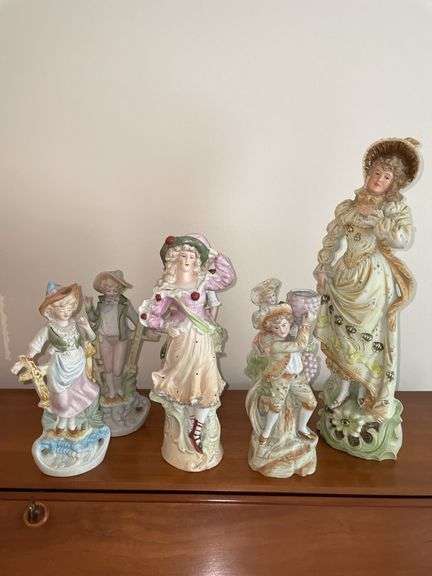 Porcelain figures