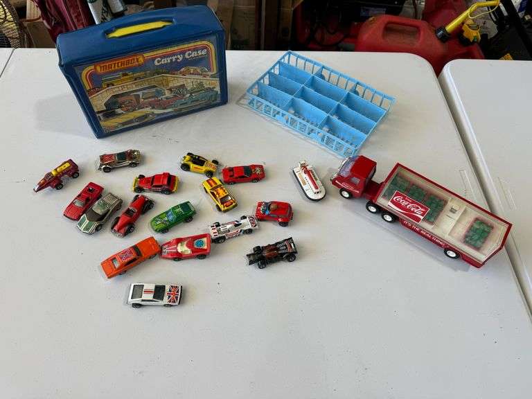 Toy Vehicles & Carrying Case