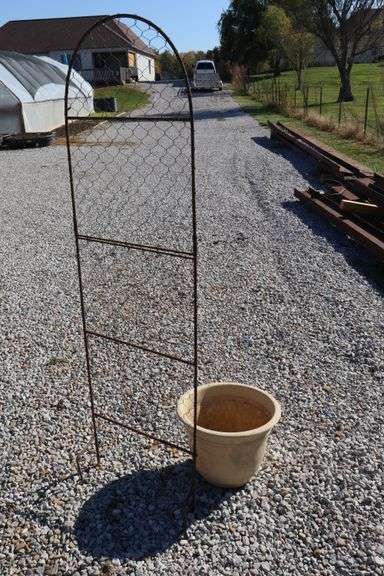 Trellis & Planter