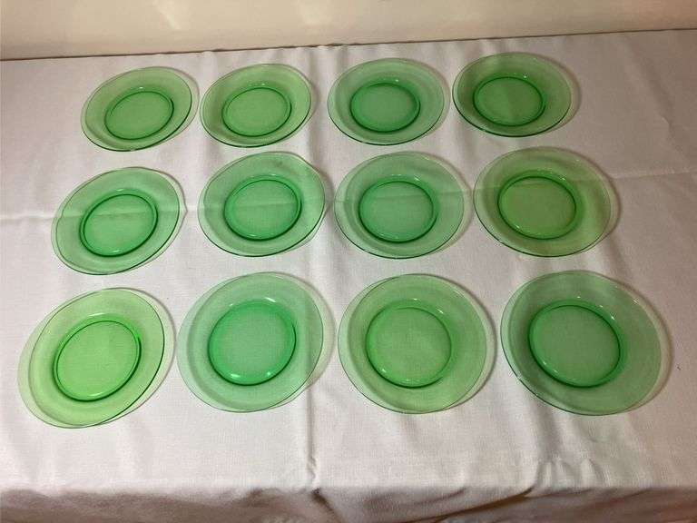 12 Green Plates