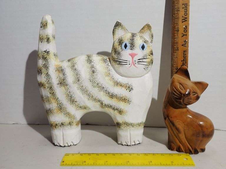 Vtg Painted Wooden Carved Tabby Cat & MCM Wood Carved Siamese - Excellent condition