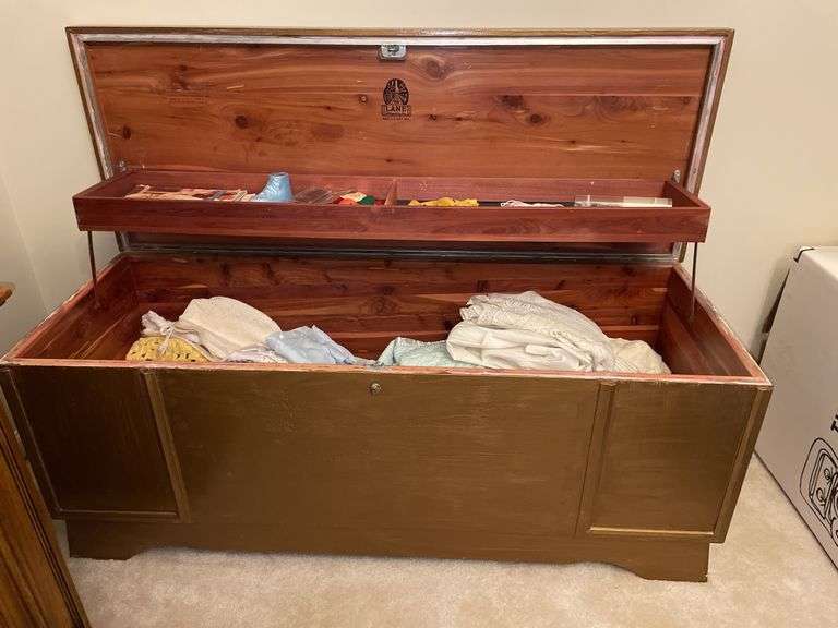 Wood chest