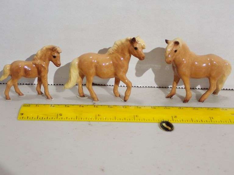 Retired Hagen Renaker Ceramic Miniatures - Shetland Ponies & colt - MINT condition