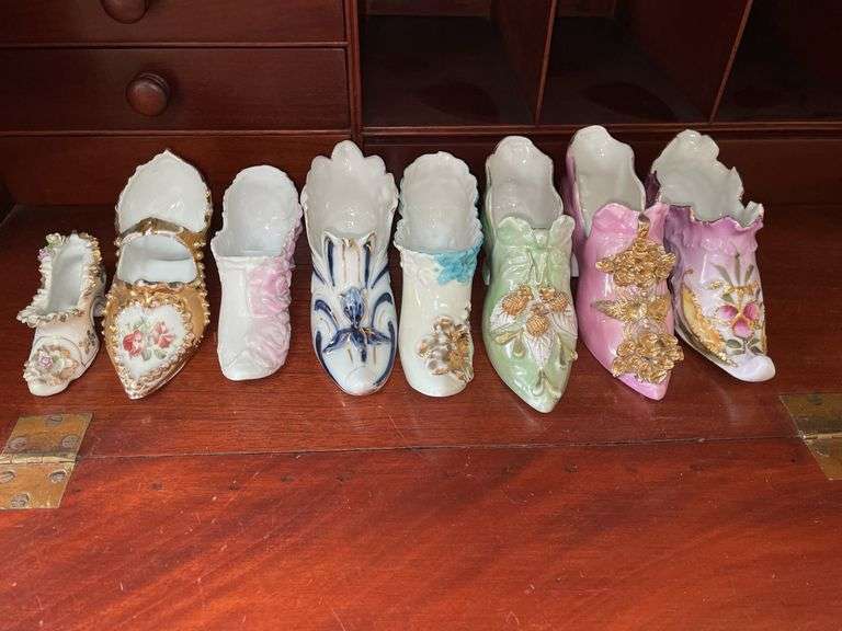 Porcelain shoes