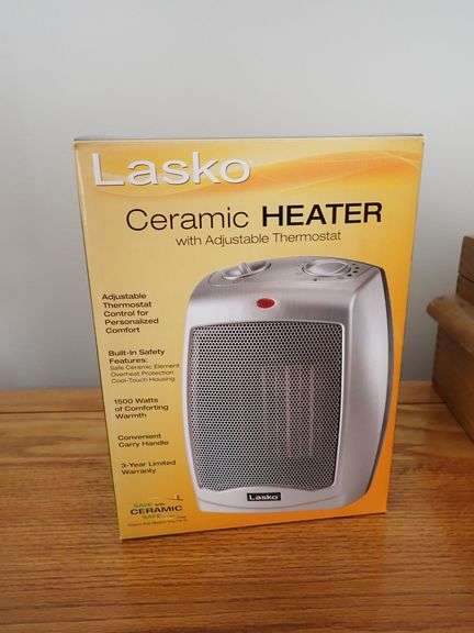 Lasko Ceramic Adjustable Heater in box Tested.