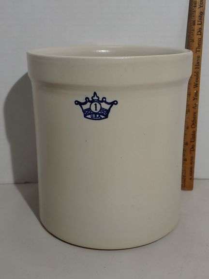 Roseville Ohio USA R.R.P. Company 1 One Gallon Blue Crown Crock - MINT