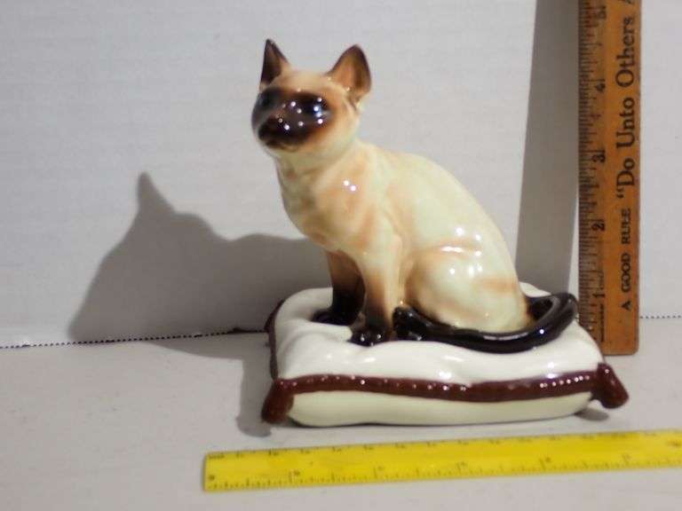 Vintage Japan Siamese Cat Pillow Porcelain Figurine 5"