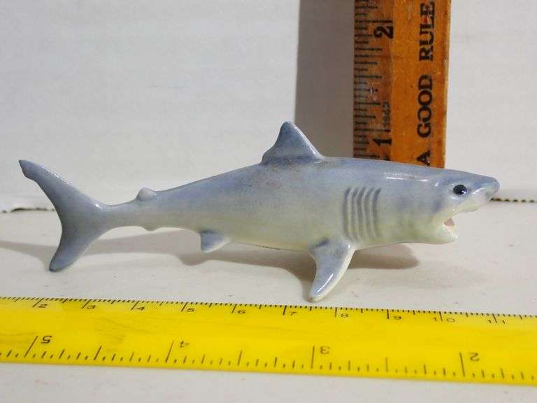 Retired Hagen Renaker Ceramic Miniatures - Great White Shark - MINT condition