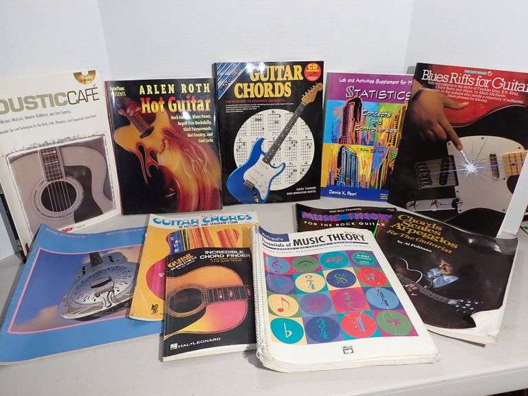 LARGE COLLECTION OF GUITAR MUSIC BOOKS - SEE ALL PHOTOS
