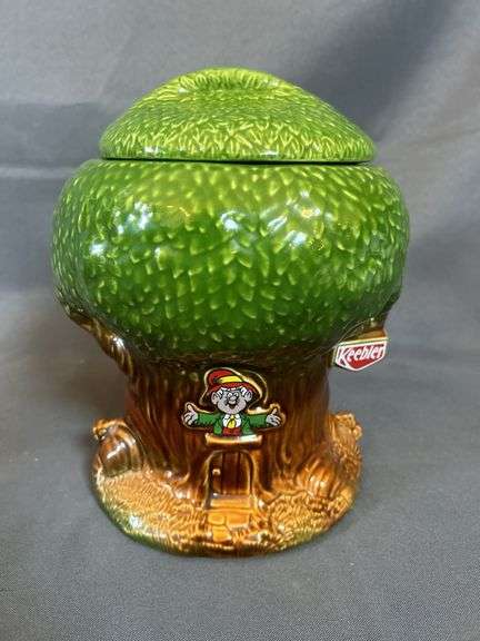 1981 Keebler Elf Tree Cookie Jar