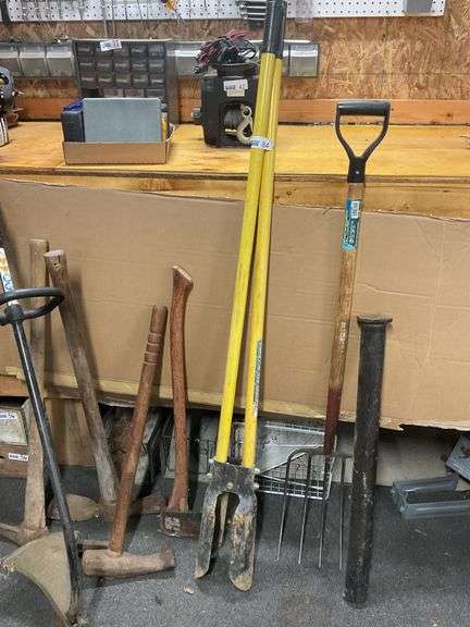 Garden Tools, Post Hole Digger, Weed Eater