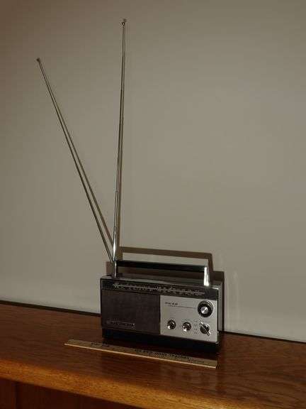 Standard Radio Corp. Model SR-J808FA 10 Transistor Radio FM AM SW Japan - EXCELLENT CONDITION