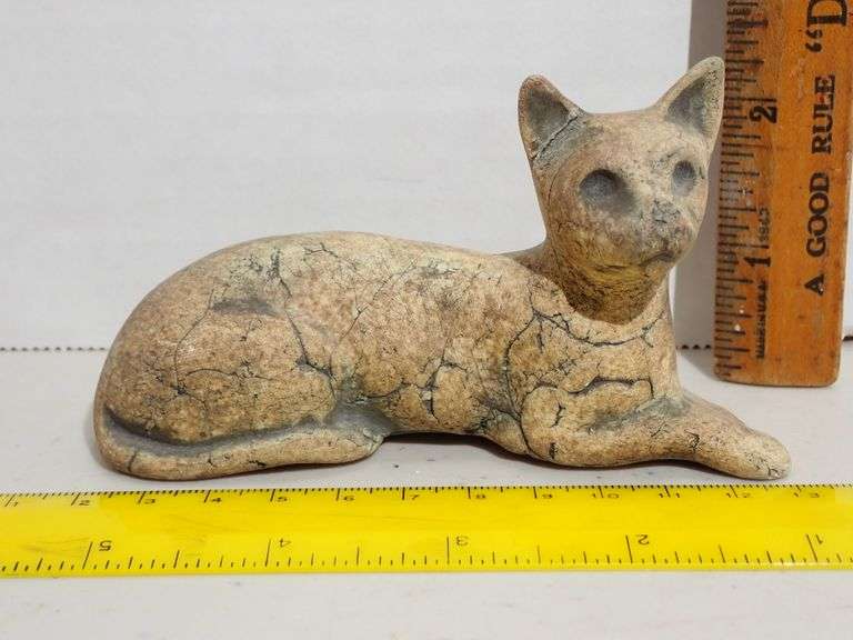 Shapes of Clay by Stan Langtwait Mount St Helen's Ash Signed Cat Figure - Mint condition