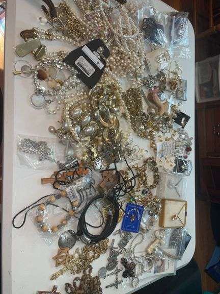 Pearls and religious jewelry
