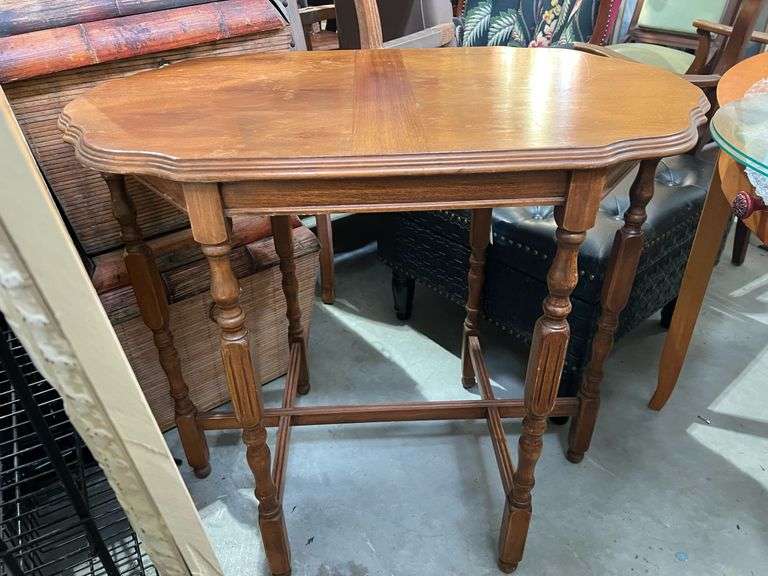 Scallop Edge Table
