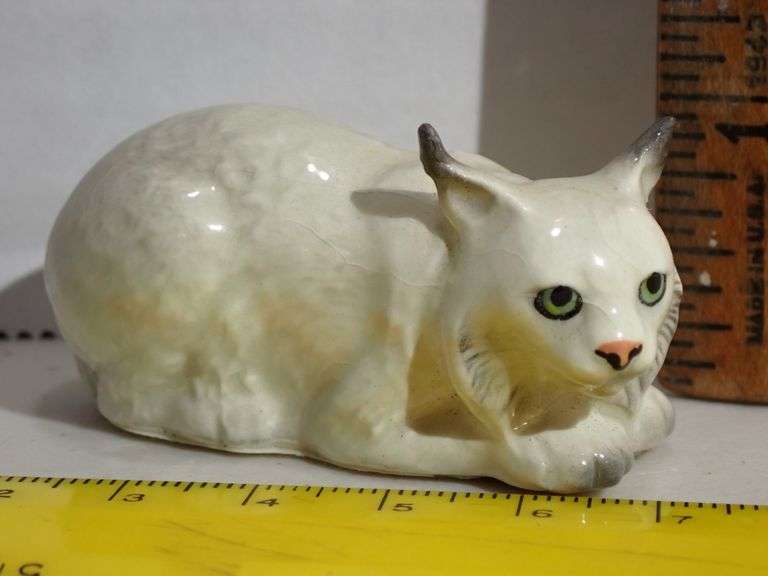 Retired Hagen Renaker Ceramic Miniatures - Lynx - crazing