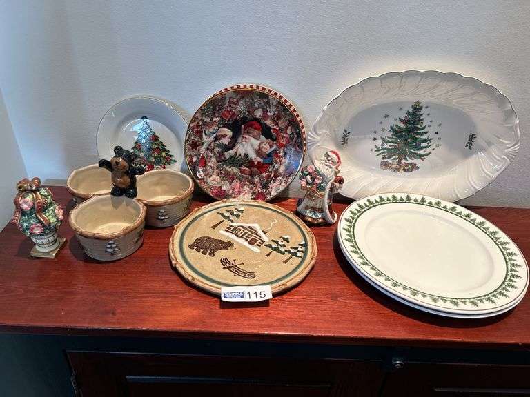 Holiday serving dishes