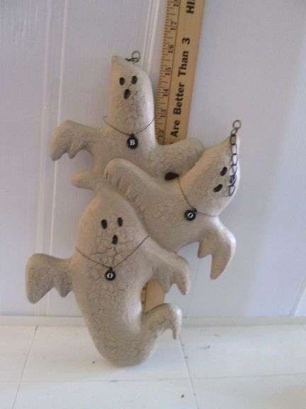 Resin Ghosts Hanger Missing Chain