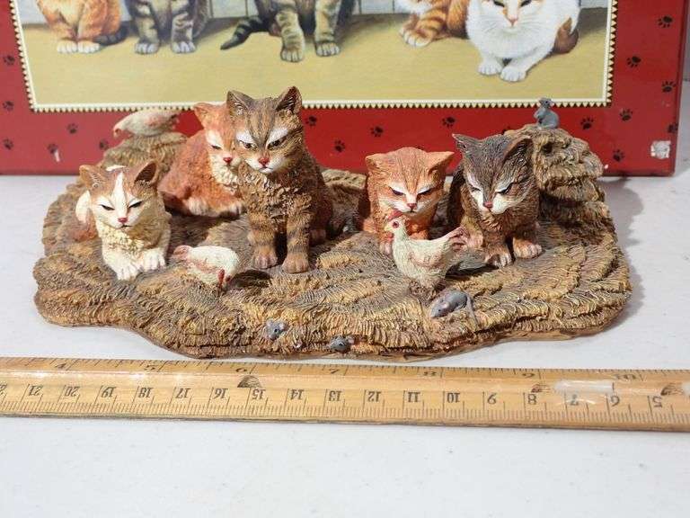Kittens on the Farm - First Edition Zwteg Family Farm 1999 Resin Statue - In original box