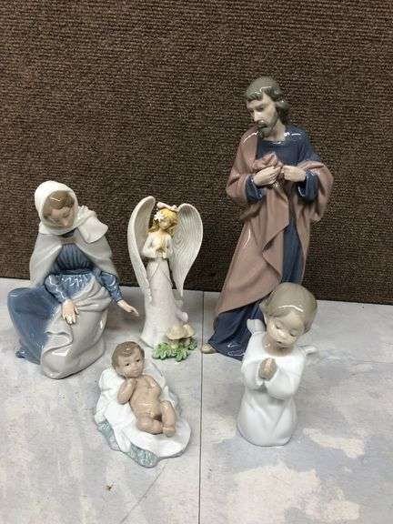 LLadro Figurines