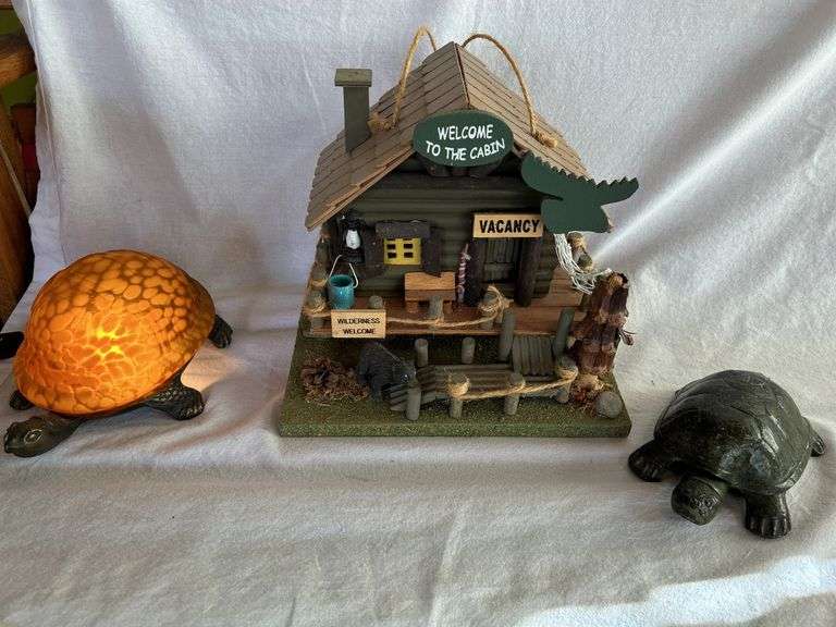 Turtle Lamp & Decor