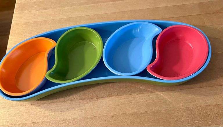 Melamine serving set