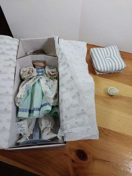 New Doll: Wendy Lawton - Little Miss Muffett