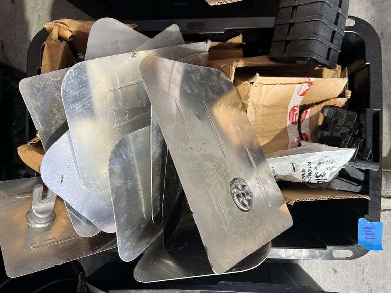 Tote of hardware