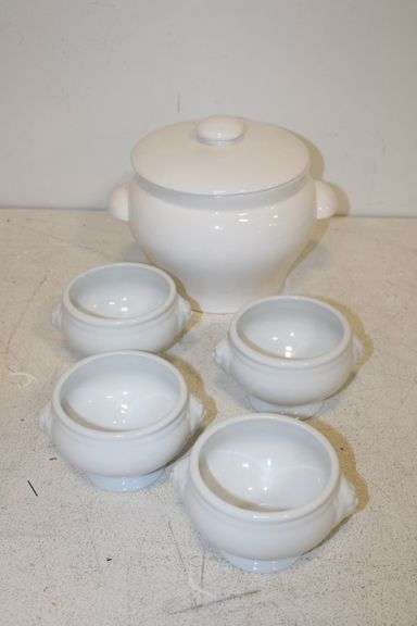 Porcelain Soup Tureen & Bowls