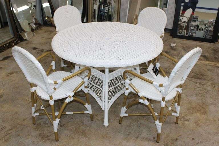 Safavieh Patio Dining Set