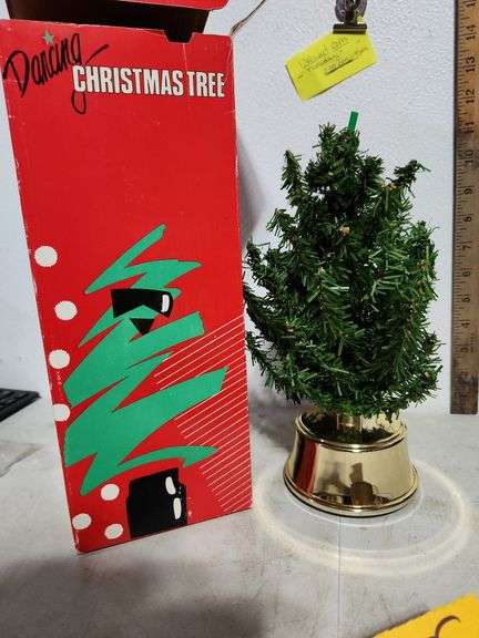 Dancing Christmas Tree