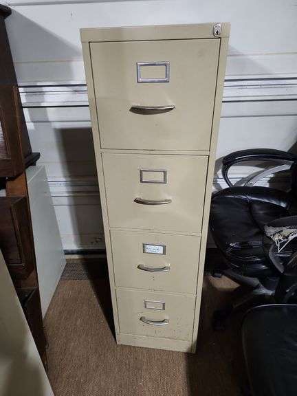4 Drawer File Cabinet With Keys 15x26x52
